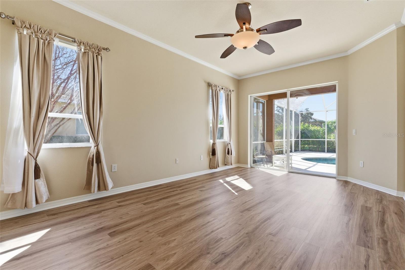 Image 16 of 52 For 915 Vista Verde Lane