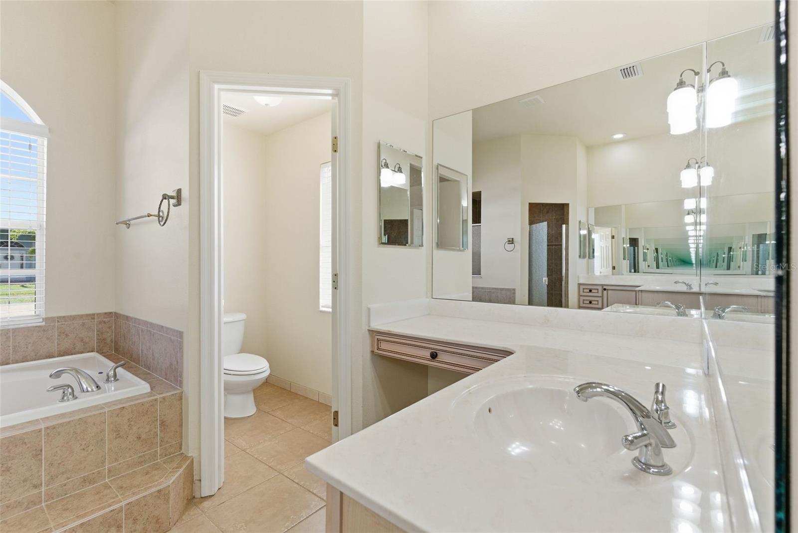 Image 24 of 52 For 915 Vista Verde Lane