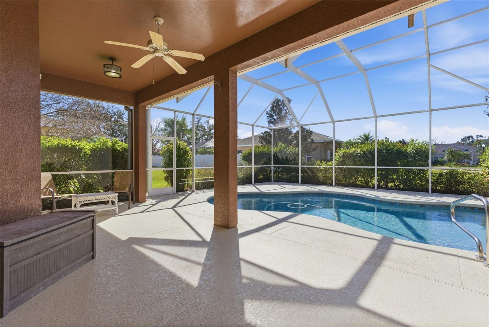 Image 25 of 52 For 915 Vista Verde Lane