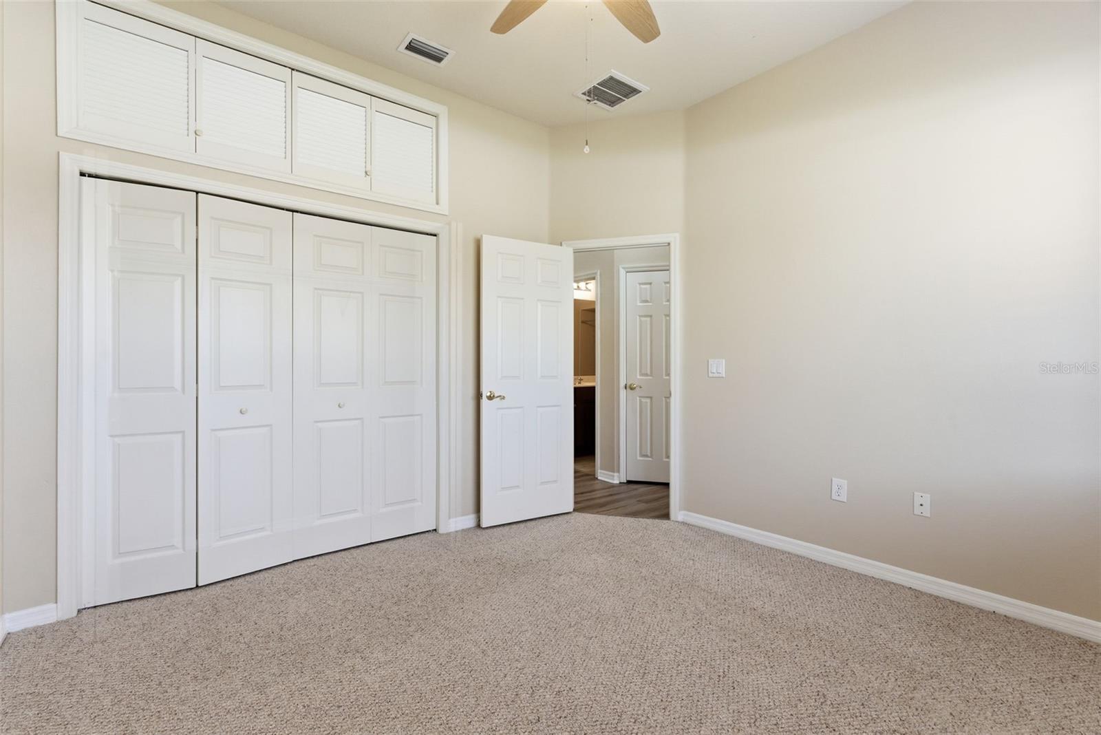 Image 34 of 52 For 915 Vista Verde Lane