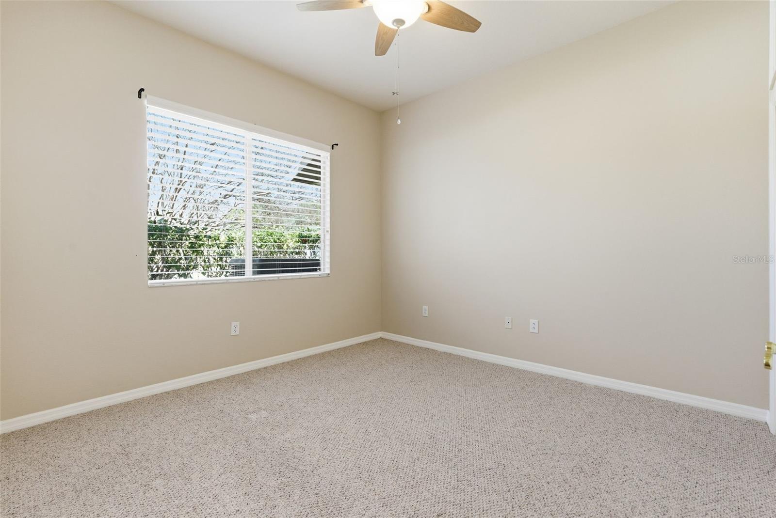 Image 35 of 52 For 915 Vista Verde Lane