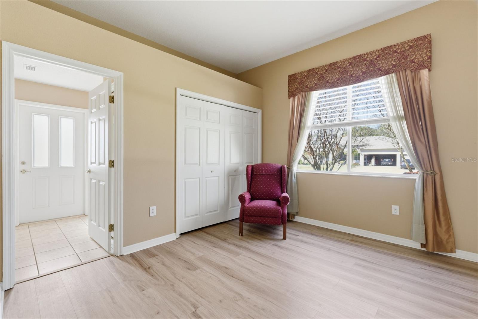 Image 39 of 52 For 915 Vista Verde Lane