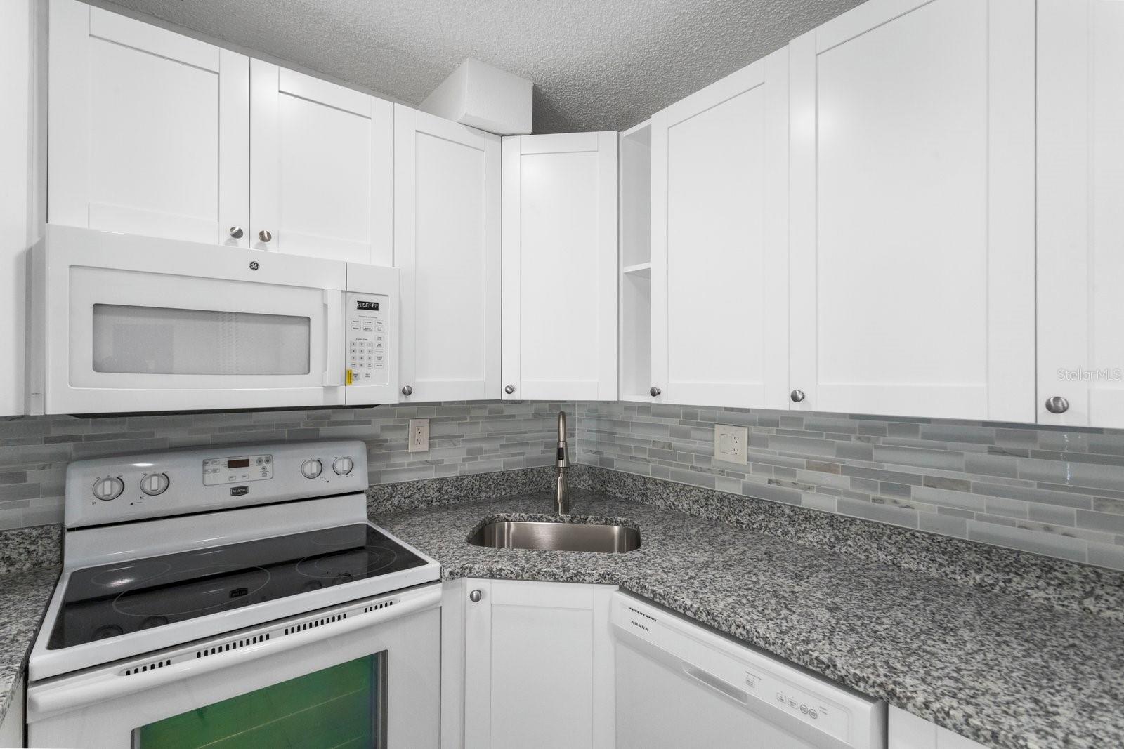 Image 11 of 38 For 2522 Pine Ridge Way S D2