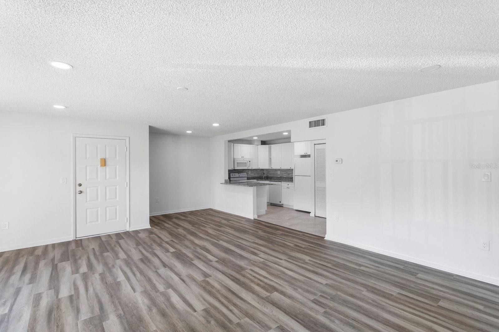 Image 12 of 38 For 2522 Pine Ridge Way S D2