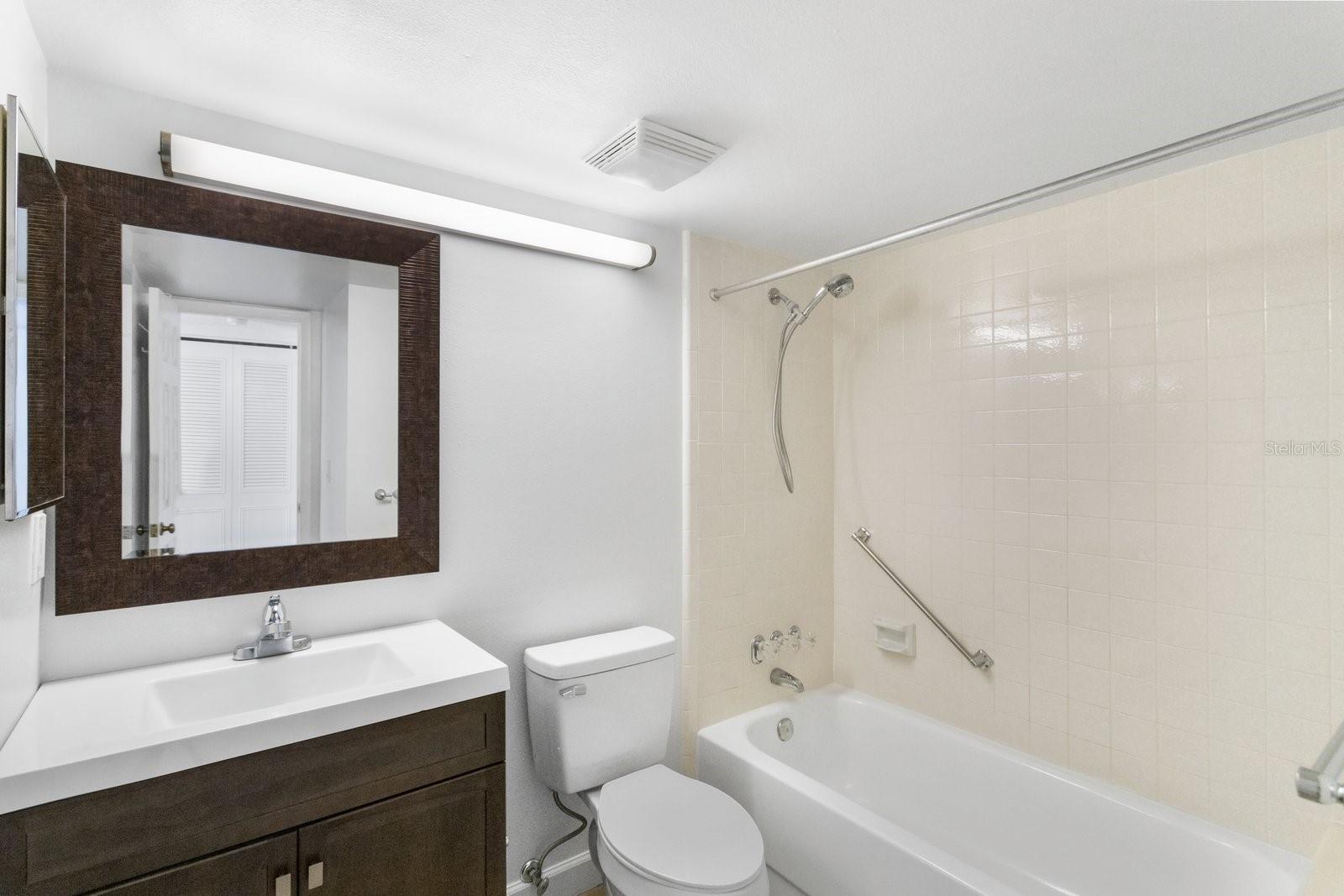 Image 18 of 38 For 2522 Pine Ridge Way S D2