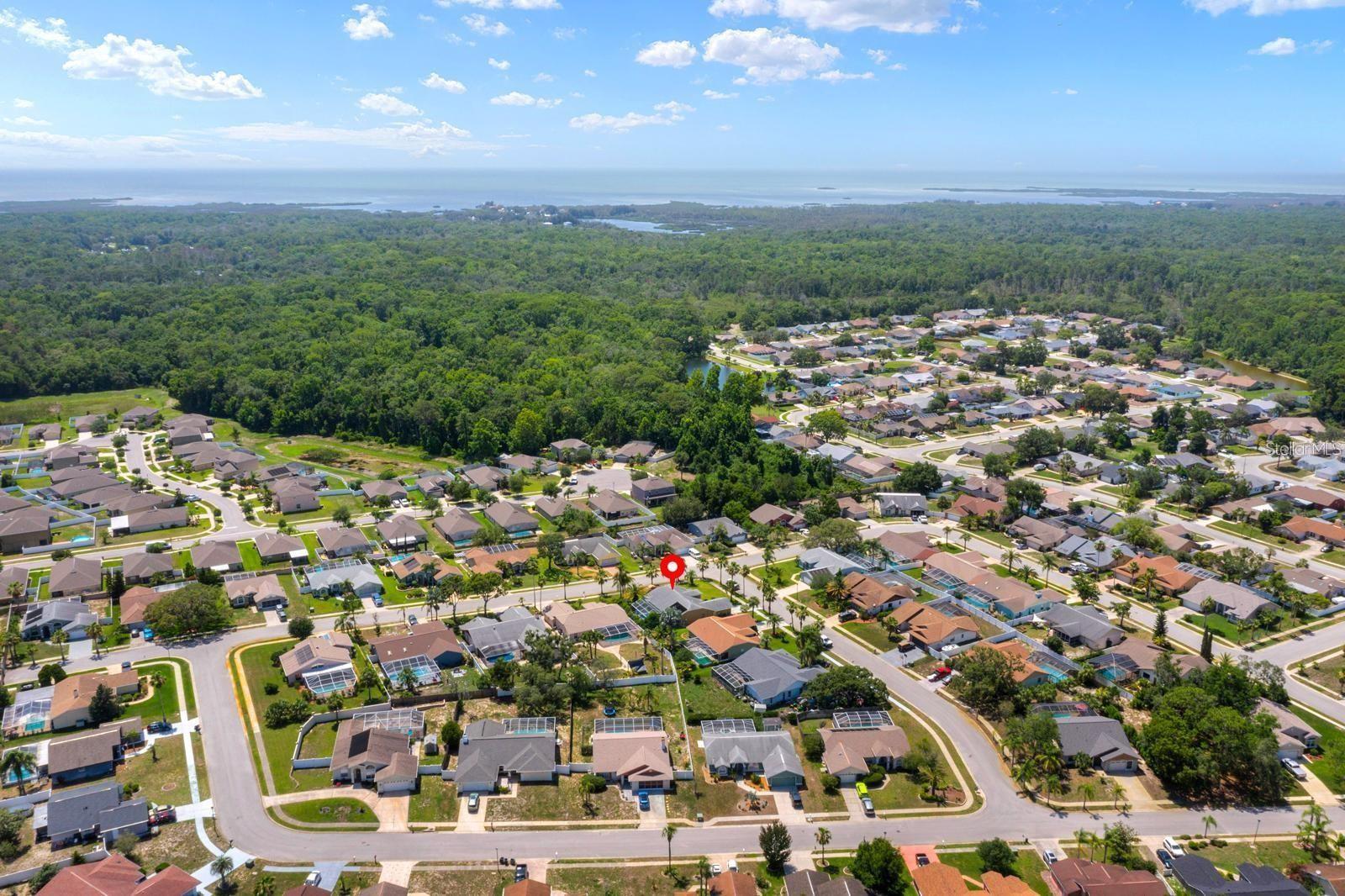 Listing photo id 17 for 10228 Yellow Pine Way