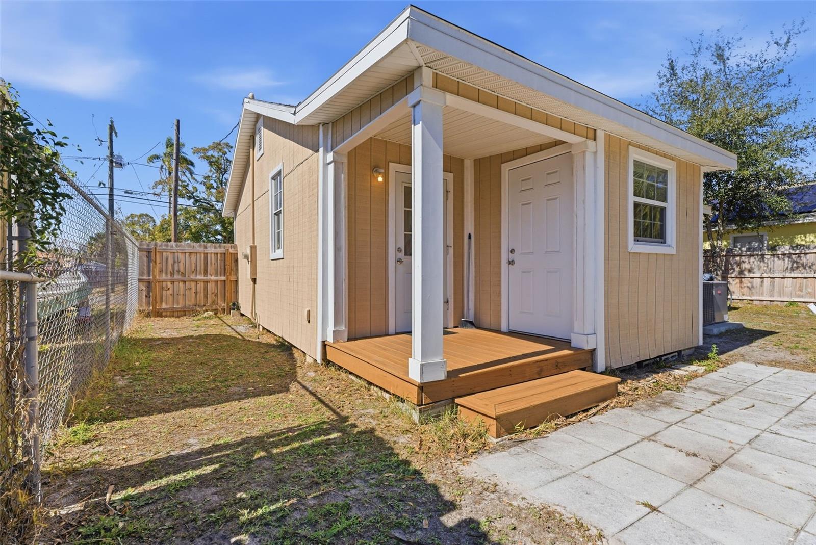 Listing photo id 16 for 7507 Orleans Avenue