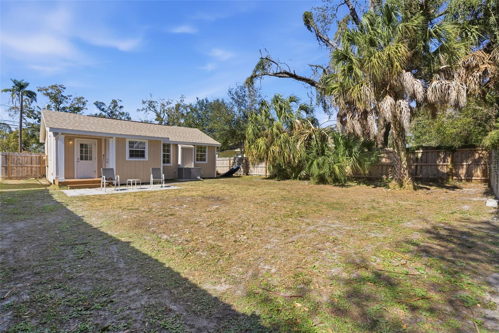 Listing photo id 20 for 7507 Orleans Avenue