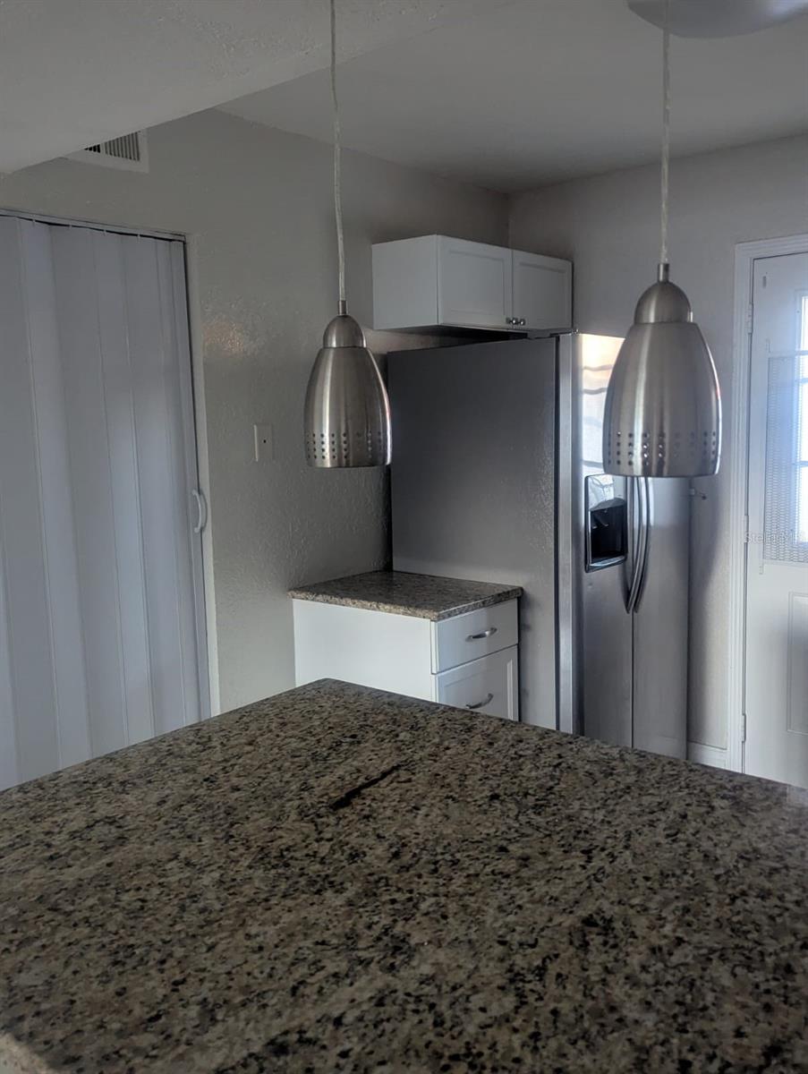 Image 6 of 7 For 14509 Seaford  102