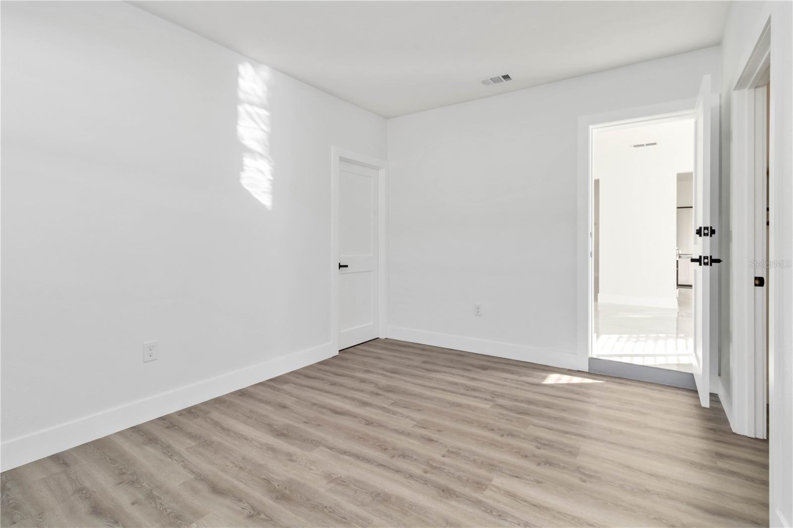 Image 22 of 31 For 540 Milwaukee Avenue