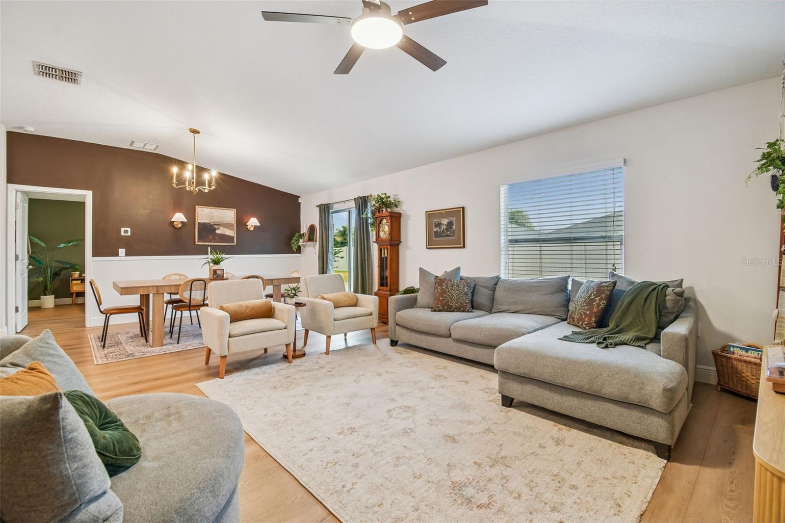 Image 12 of 33 For 4904 Babbling Brook Lane