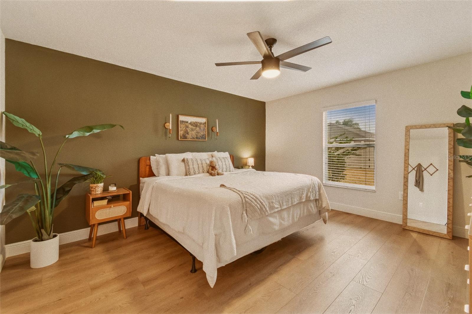 Image 15 of 33 For 4904 Babbling Brook Lane