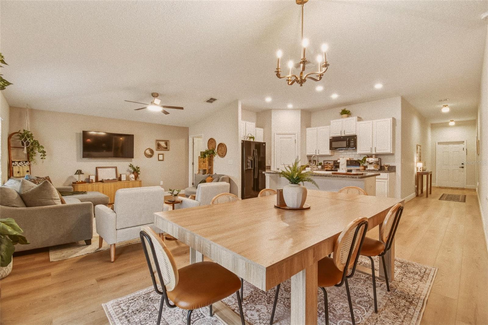 Image 7 of 33 For 4904 Babbling Brook Lane