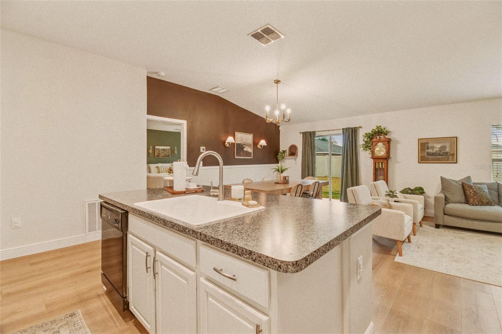 Image 8 of 33 For 4904 Babbling Brook Lane