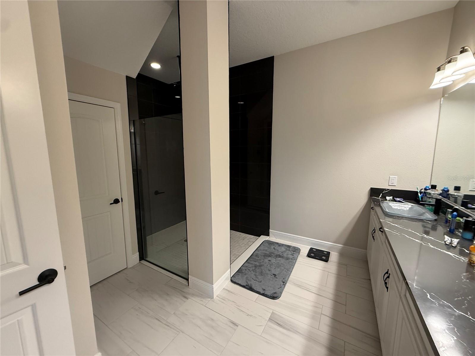 Image 24 of 44 For 10958 Rustic Timber Loop