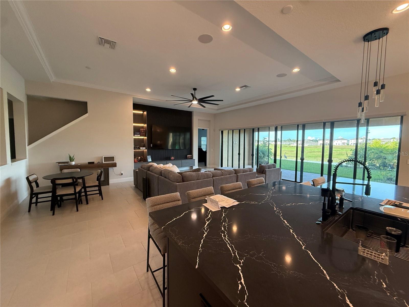 Image 4 of 44 For 10958 Rustic Timber Loop