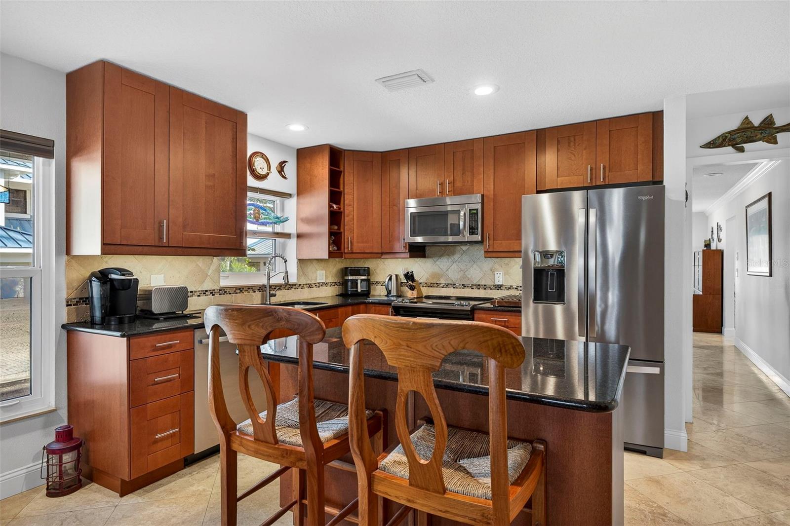 Listing photo id 9 for 1671 Watermark Circle Ne