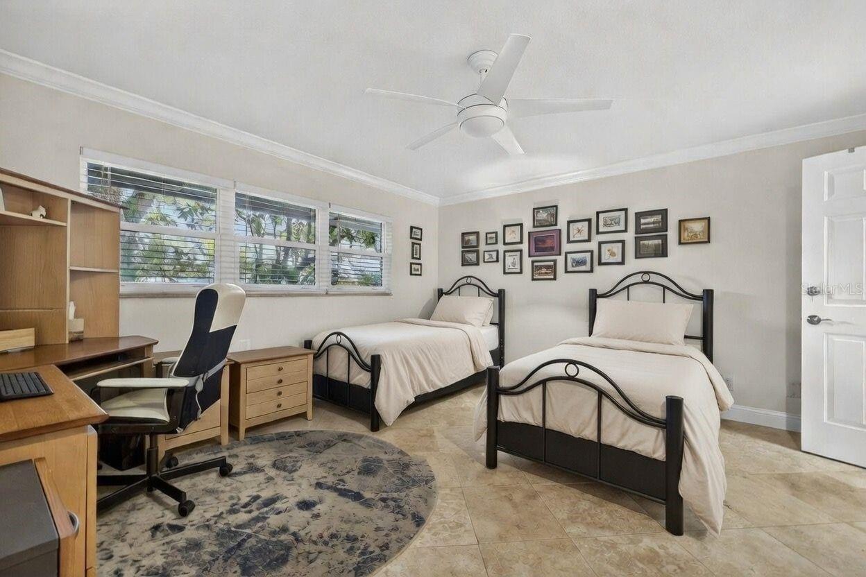 Listing photo id 20 for 1671 Watermark Circle Ne