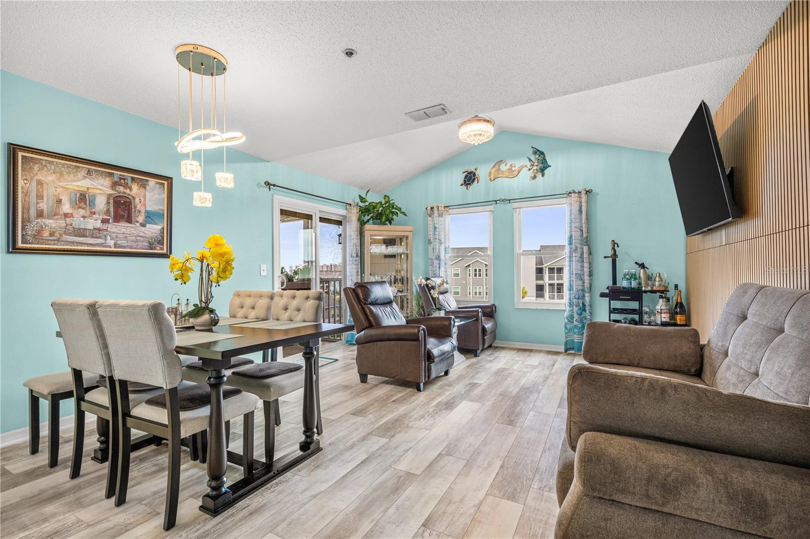 Image 10 of 31 For 5722 Biscayne Court 308