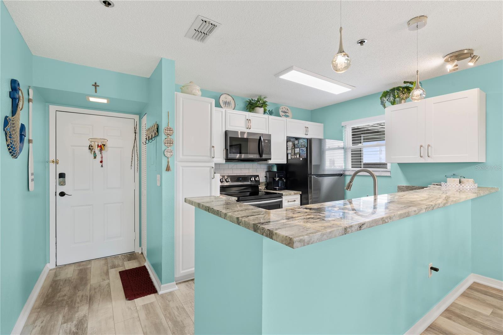 Image 6 of 31 For 5722 Biscayne Court 308