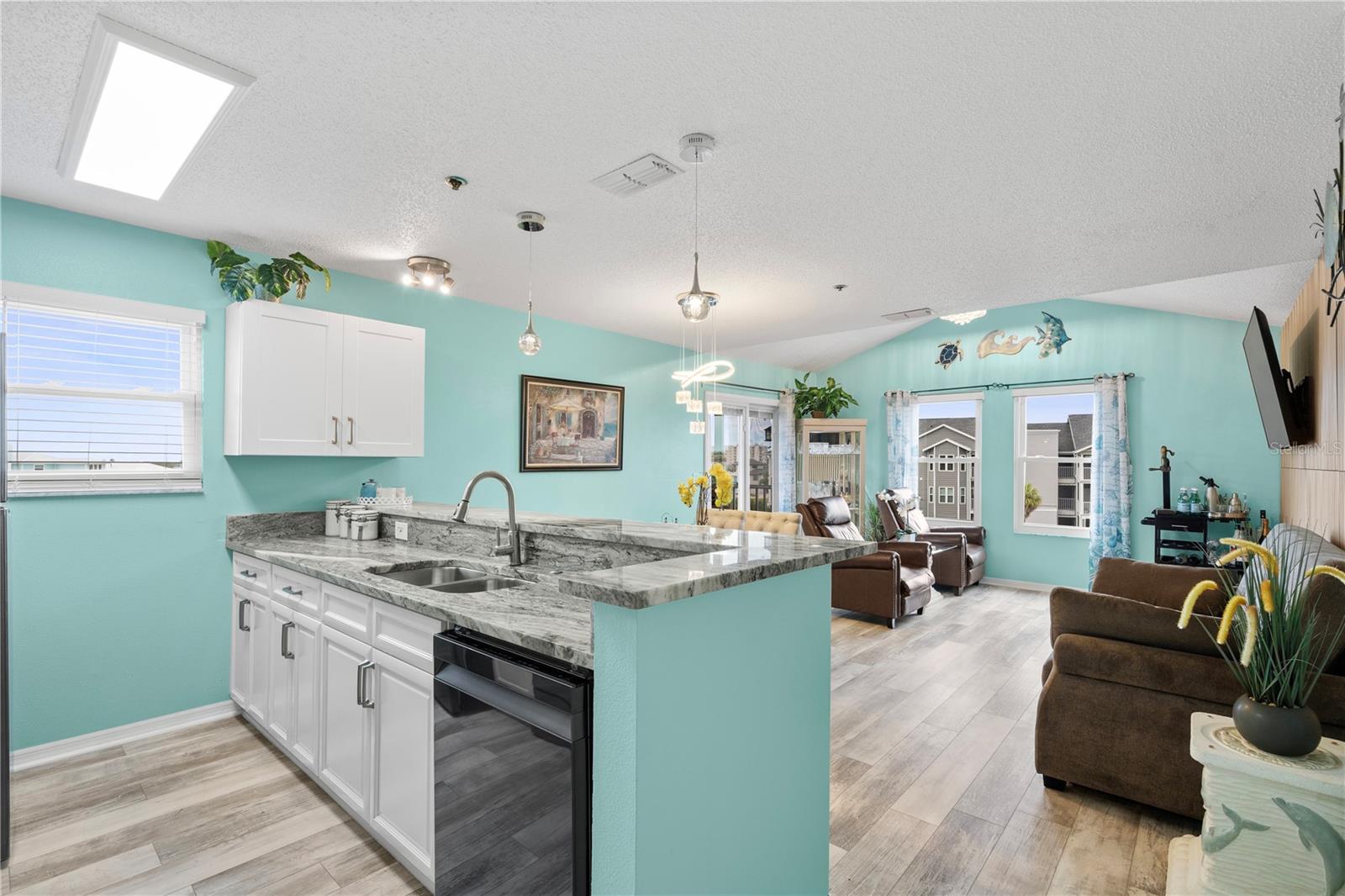 Image 8 of 31 For 5722 Biscayne Court 308