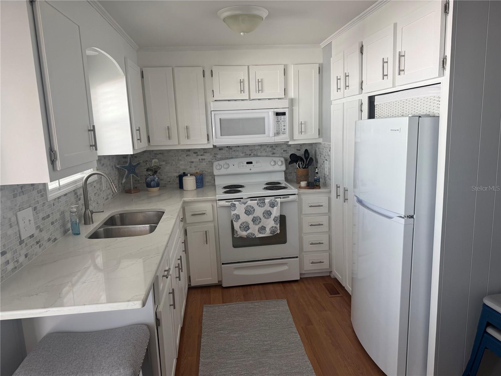 Image 6 of 28 For 7901 40th Avenue N 66