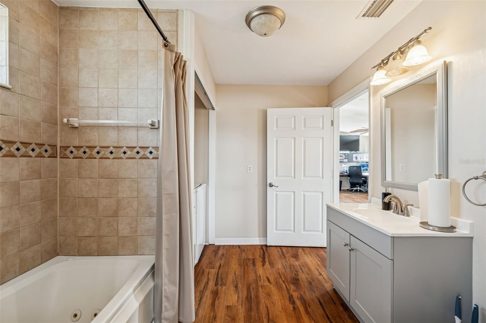 Image 39 of 96 For 4026 Mcintosh Estates Lane