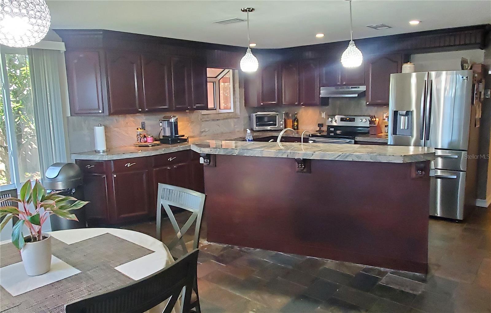 Image 18 of 47 For 7702 Rosewood Drive