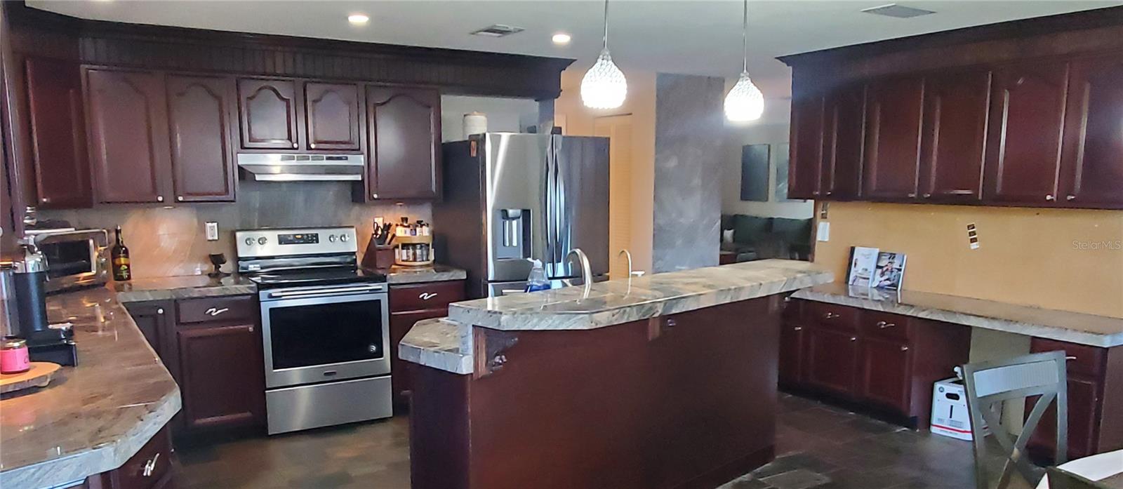 Image 20 of 47 For 7702 Rosewood Drive