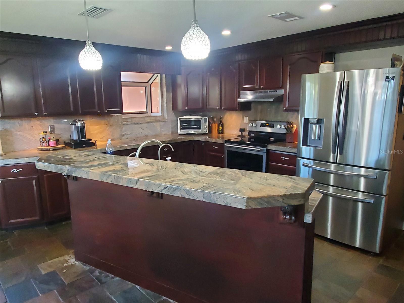 Image 23 of 47 For 7702 Rosewood Drive