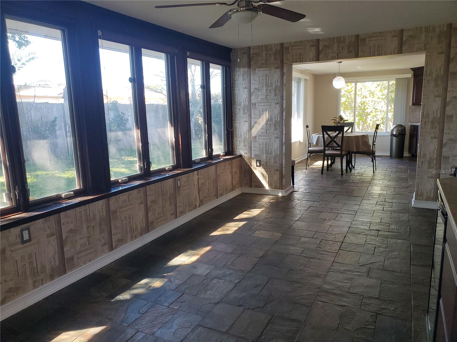 Image 26 of 47 For 7702 Rosewood Drive