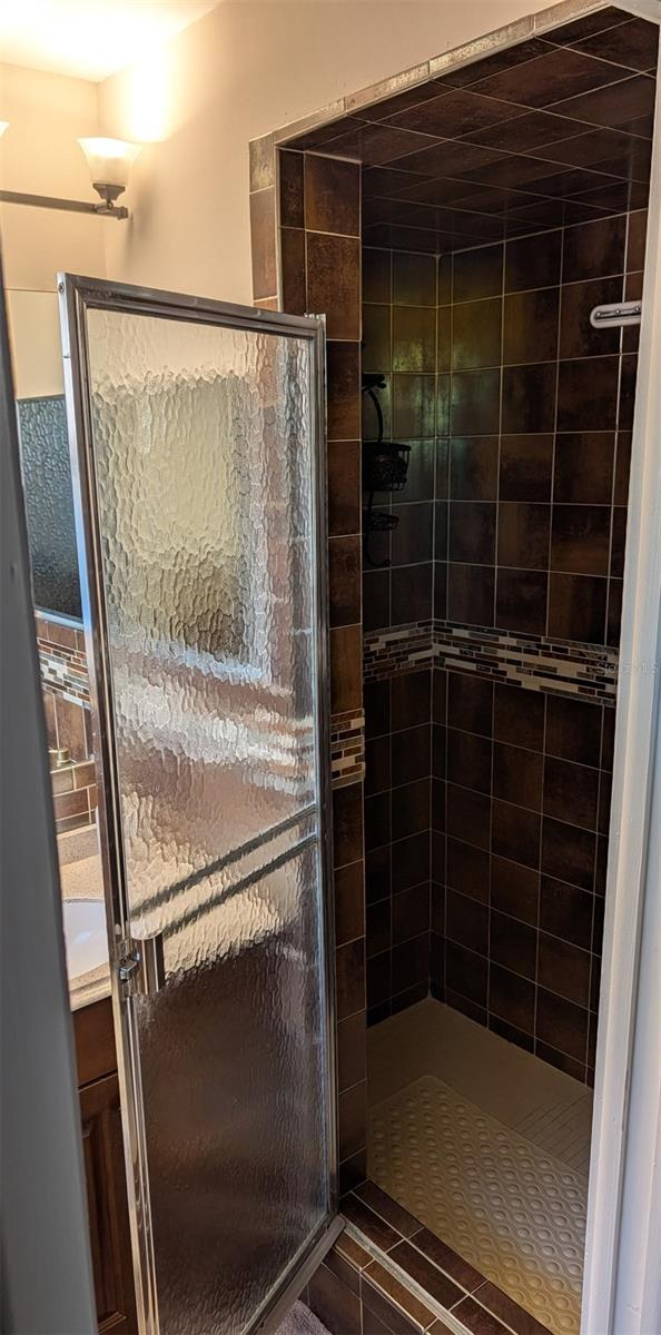 Image 31 of 47 For 7702 Rosewood Drive