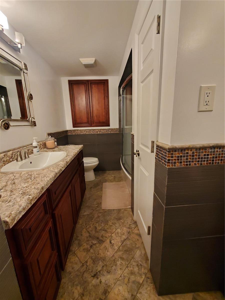 Image 37 of 47 For 7702 Rosewood Drive