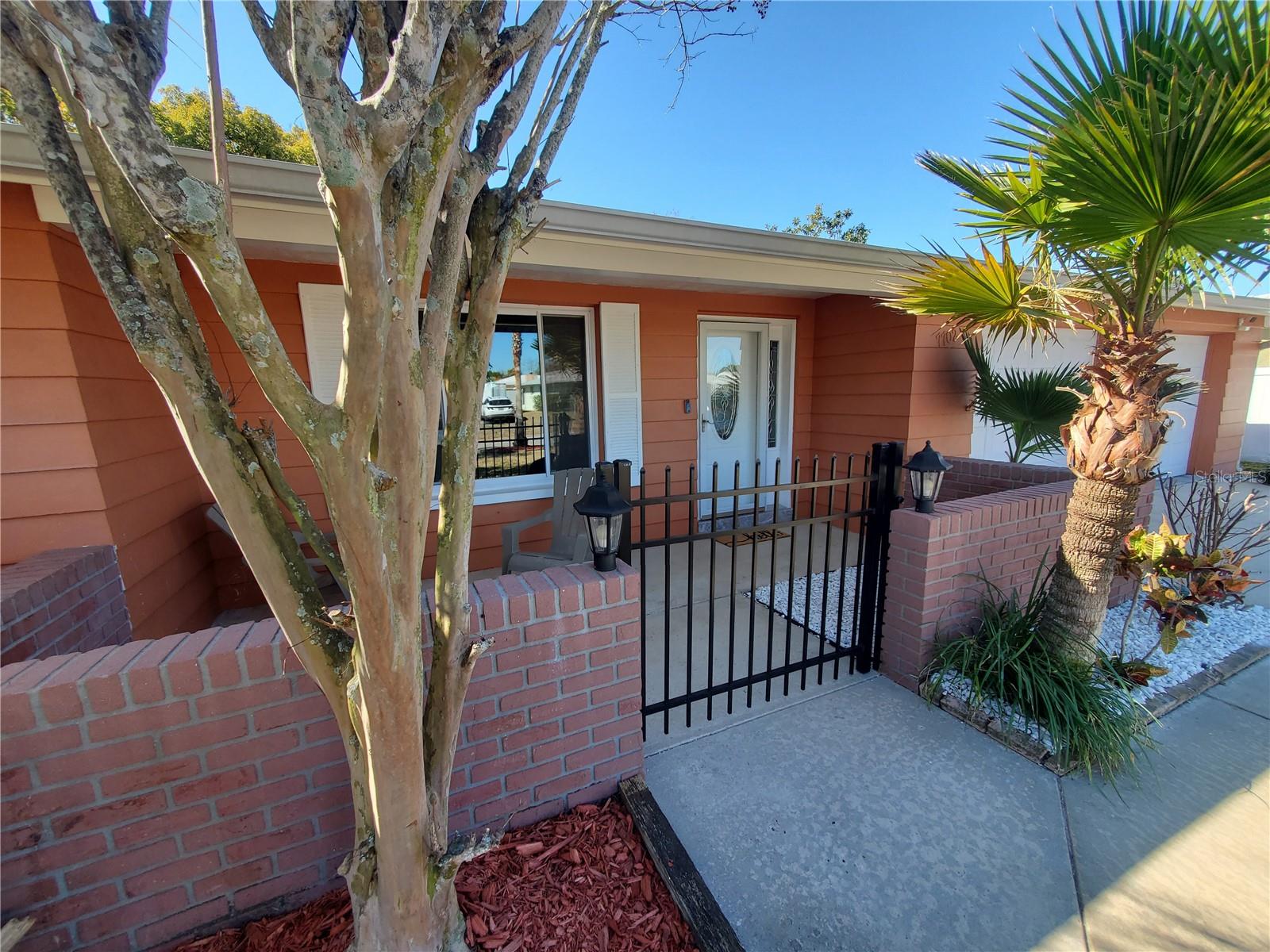 Image 5 of 47 For 7702 Rosewood Drive