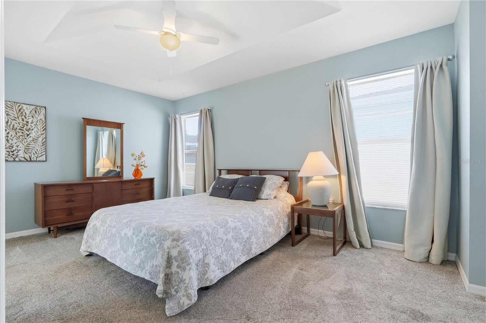 Listing photo id 13 for 29406 Zeller Avenue