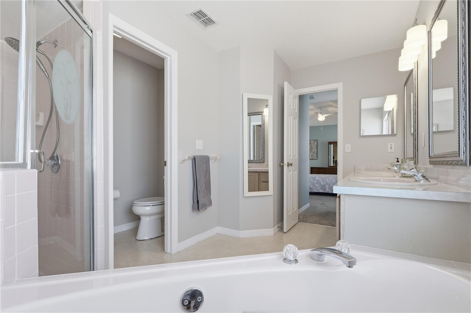 Listing photo id 15 for 29406 Zeller Avenue