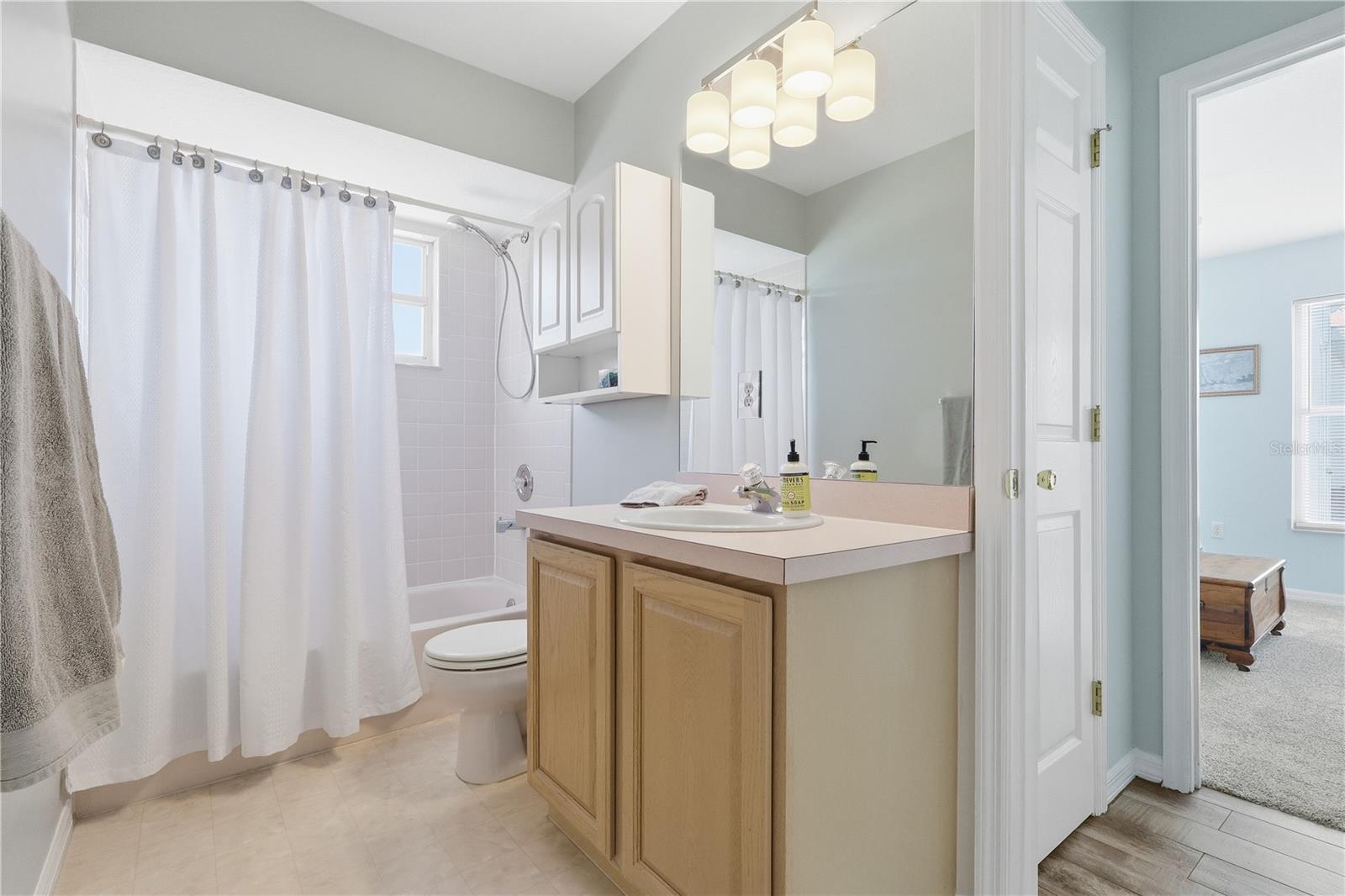 Listing photo id 17 for 29406 Zeller Avenue