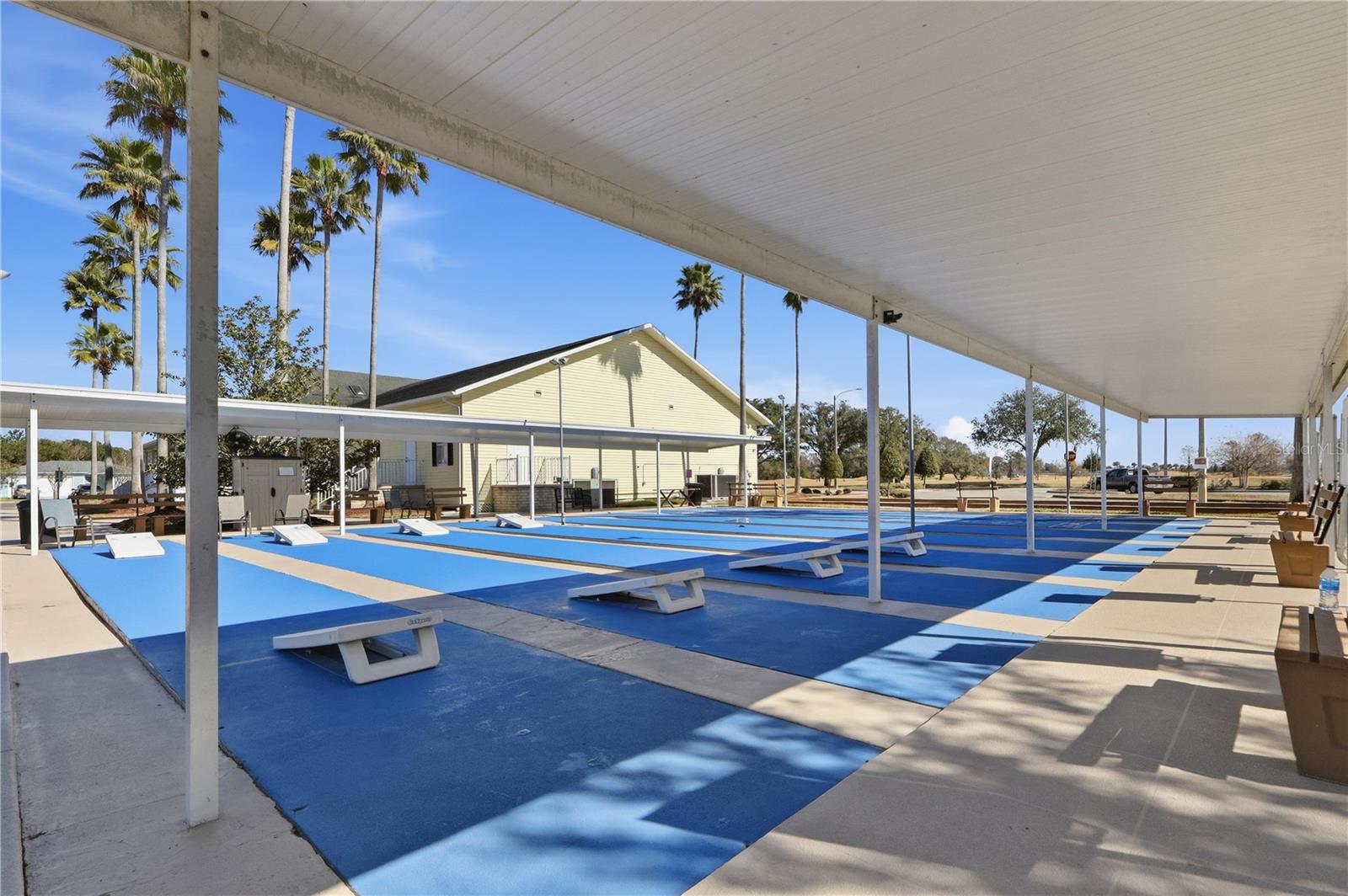 Listing photo id 38 for 29406 Zeller Avenue