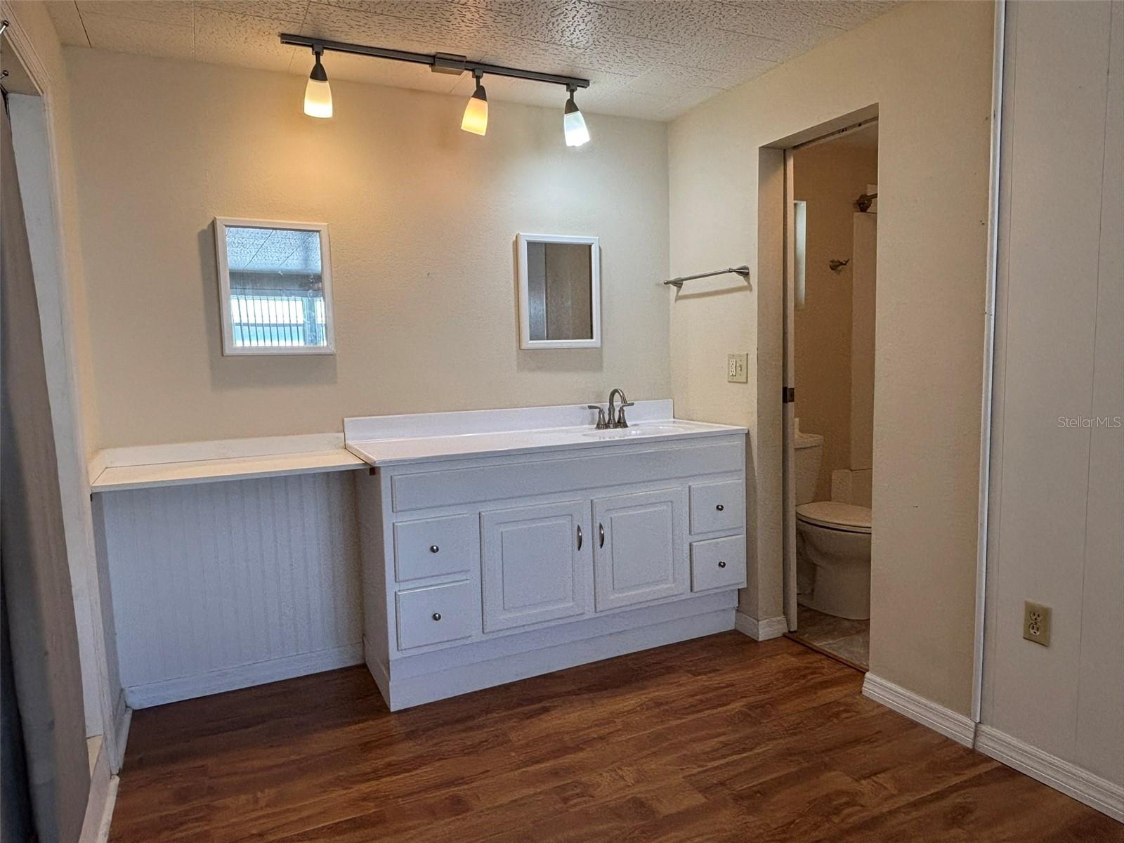 Image 21 of 33 For 13225 101st Street 144