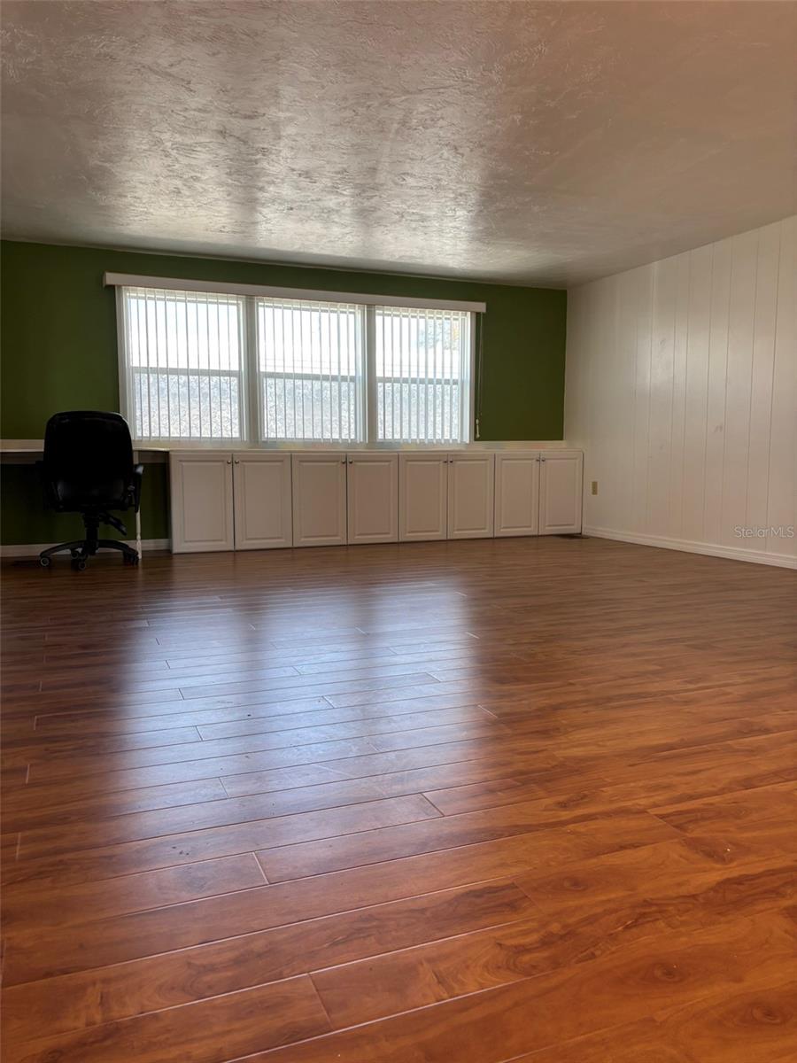 Image 7 of 33 For 13225 101st Street 144