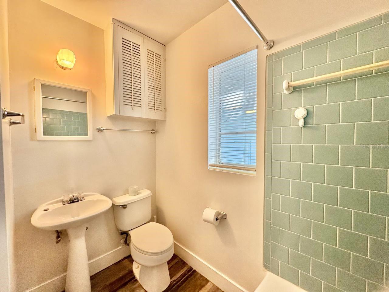 Image 16 of 24 For 508 Macdill Avenue