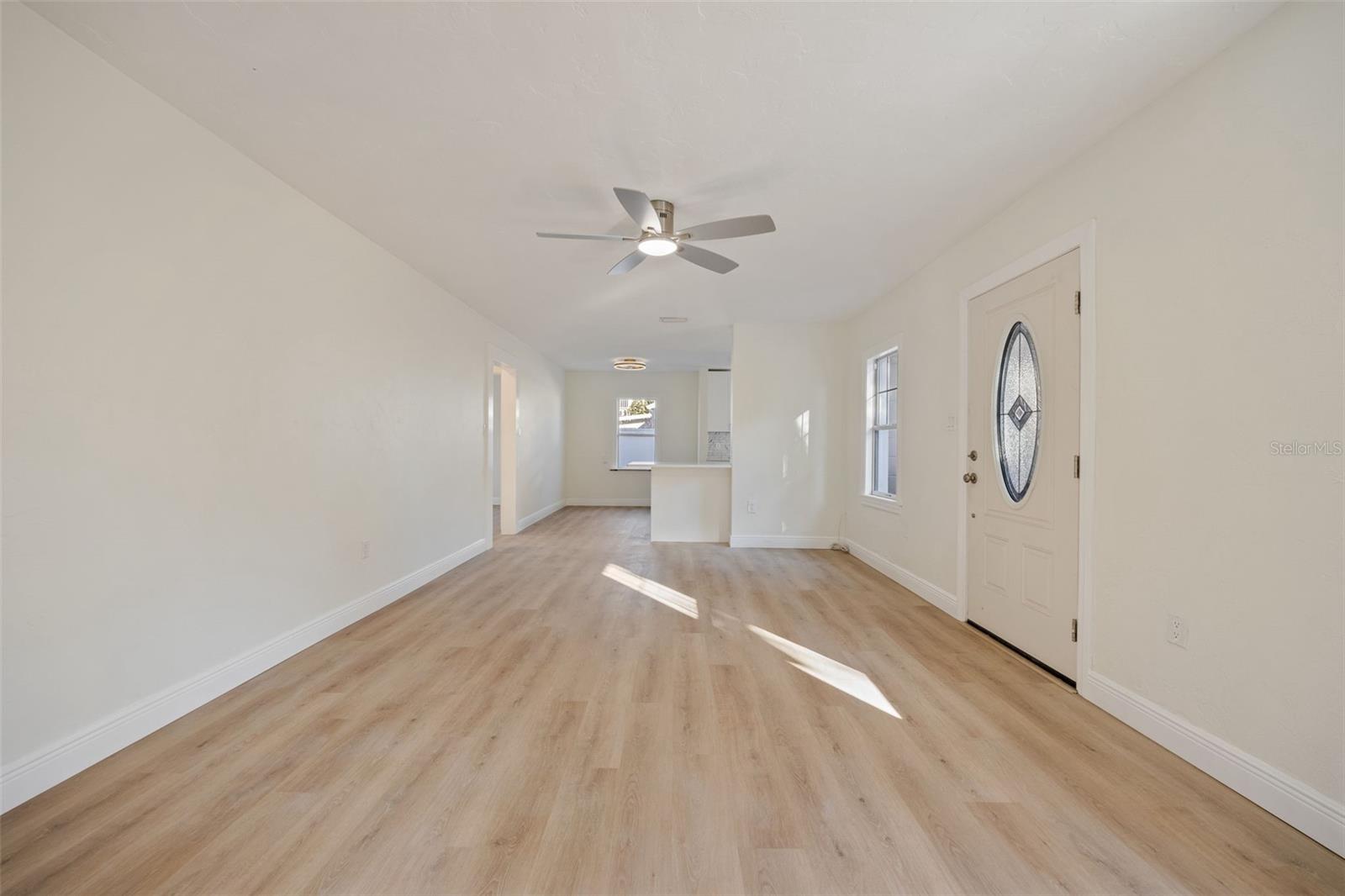 Image 10 of 37 For 3821 6th Avenue N