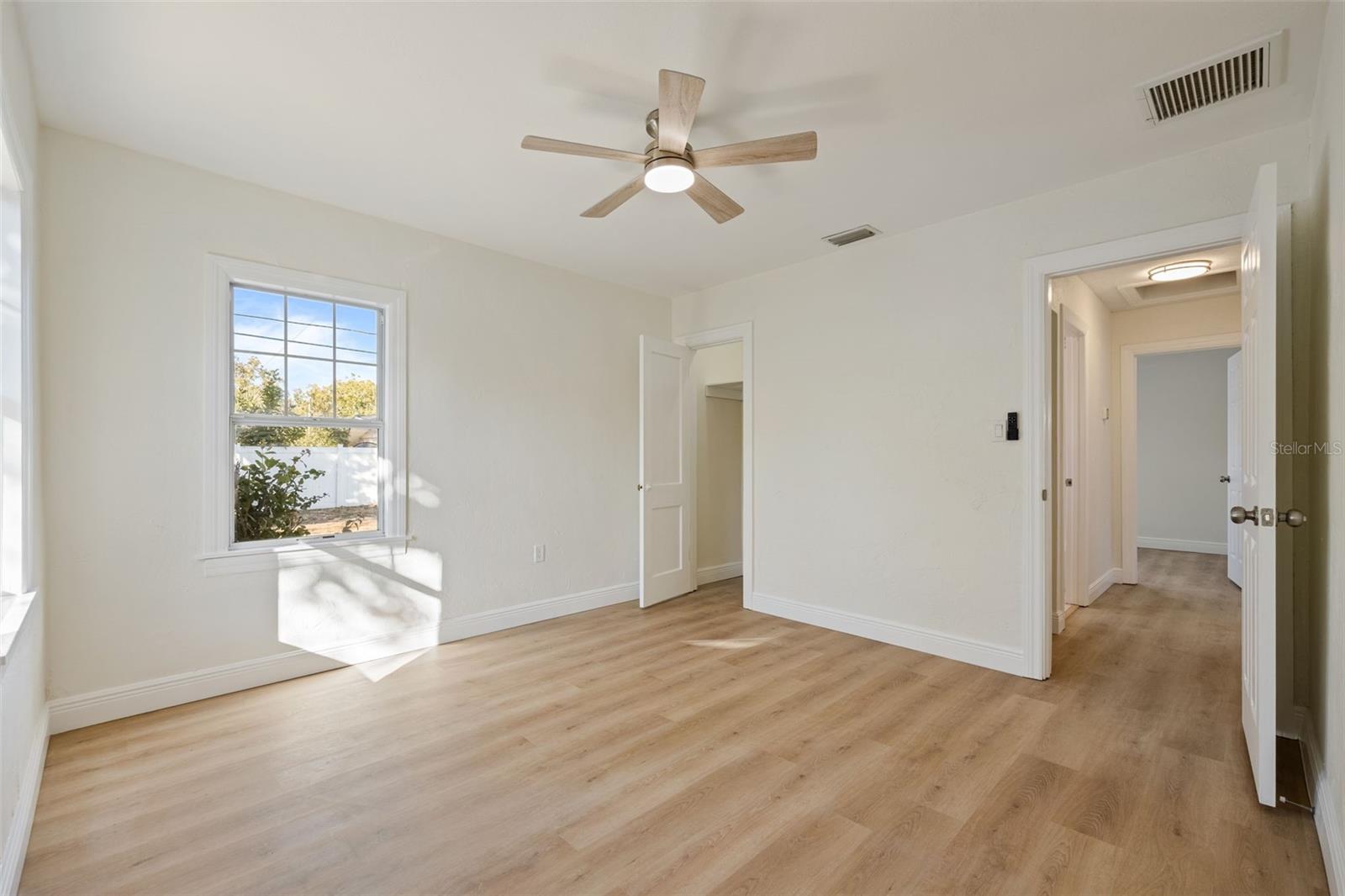 Image 12 of 37 For 3821 6th Avenue N