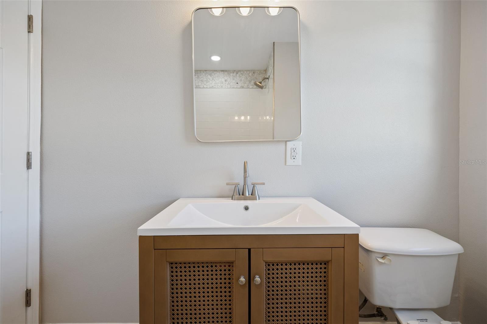 Image 14 of 37 For 3821 6th Avenue N