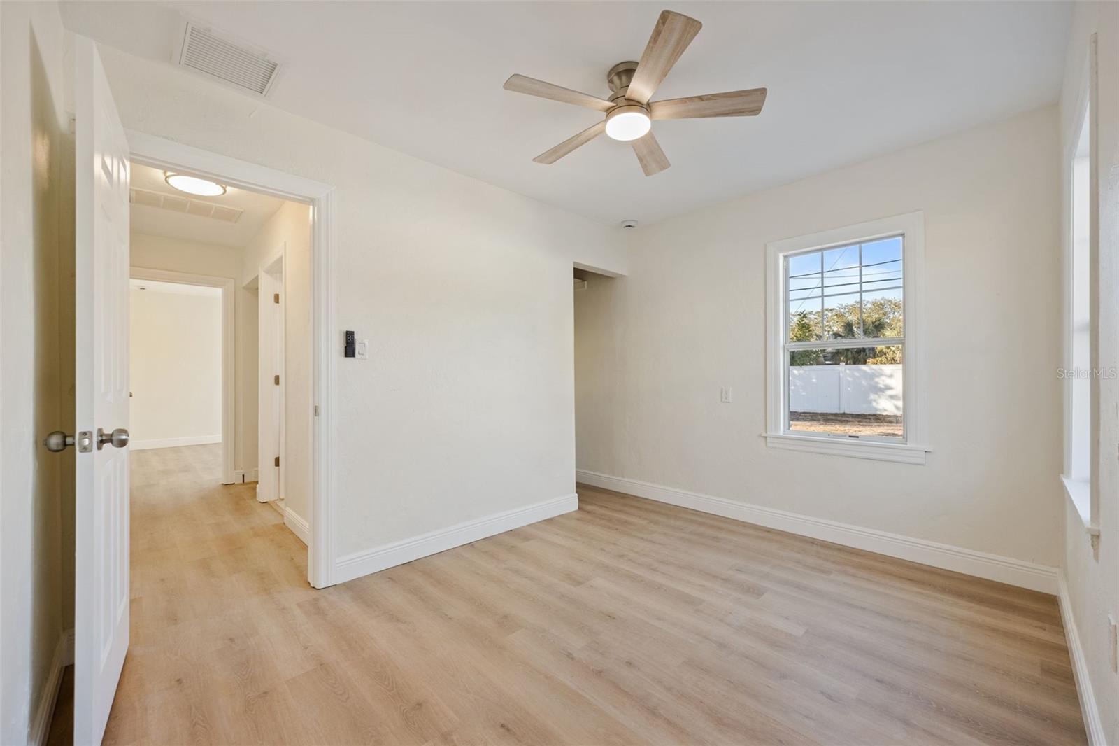 Image 16 of 37 For 3821 6th Avenue N