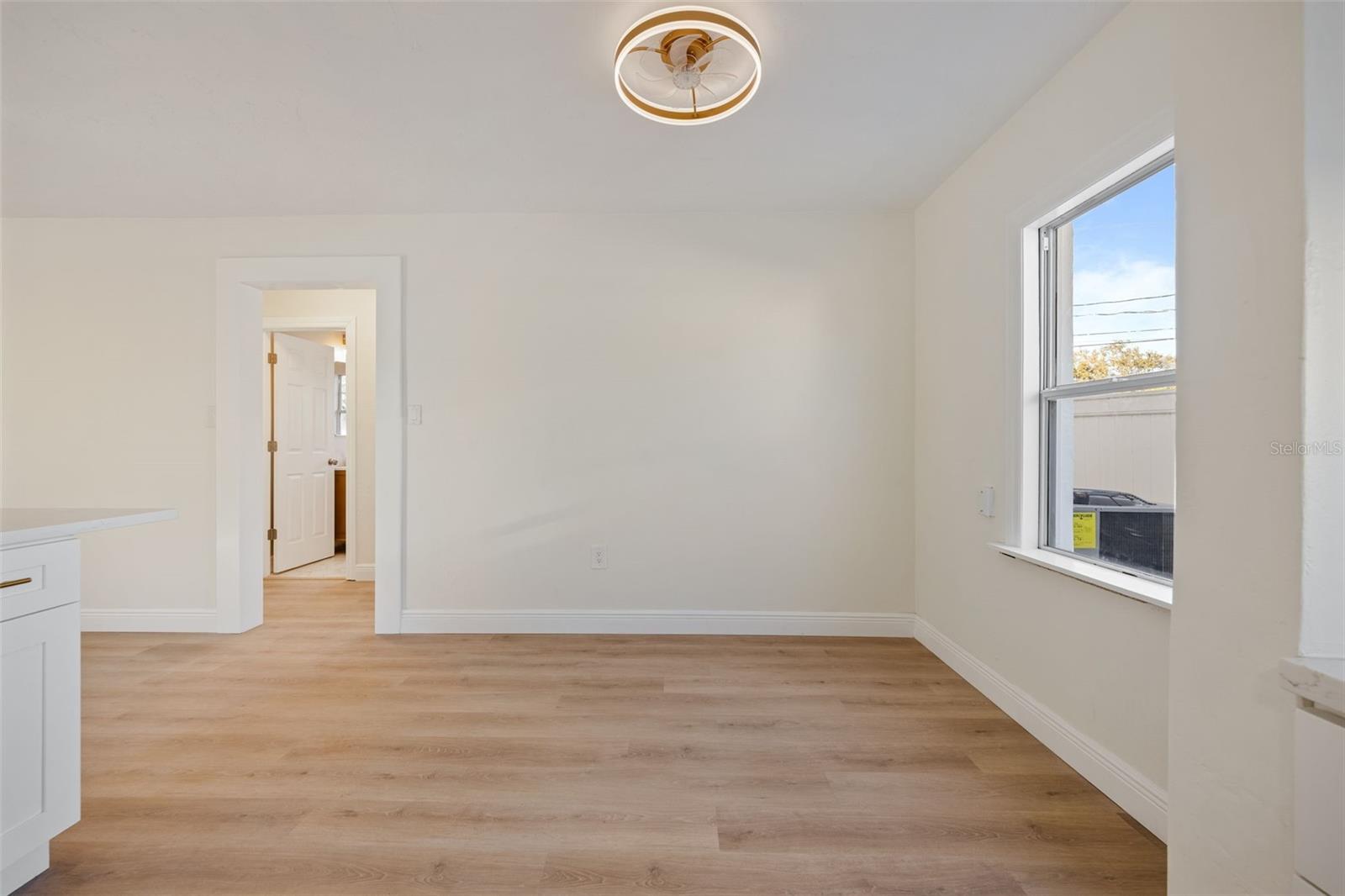 Image 18 of 37 For 3821 6th Avenue N