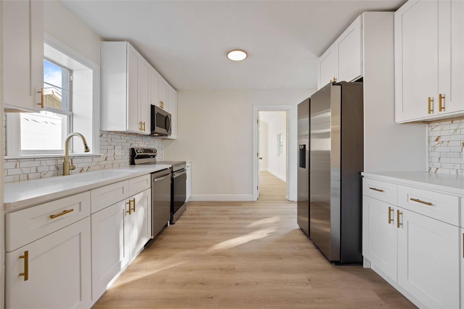 Image 19 of 37 For 3821 6th Avenue N