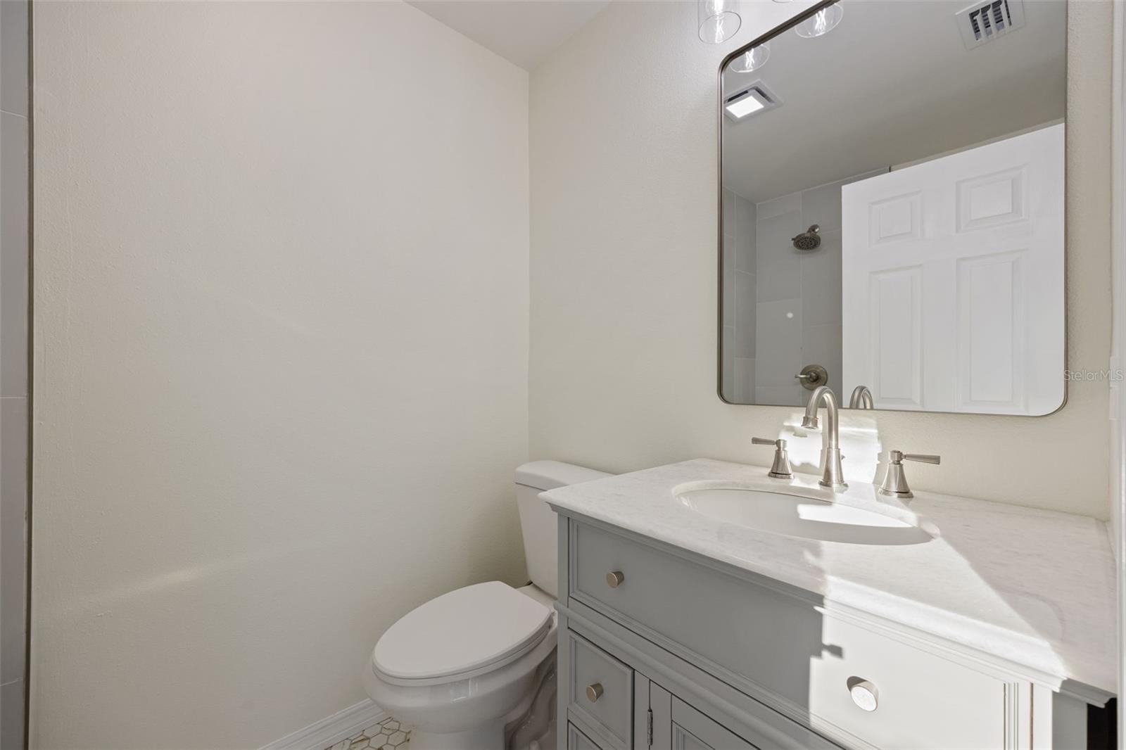 Image 25 of 37 For 3821 6th Avenue N