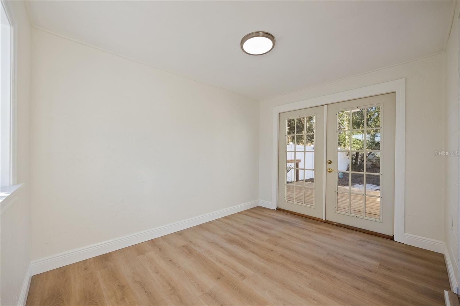 Image 29 of 37 For 3821 6th Avenue N