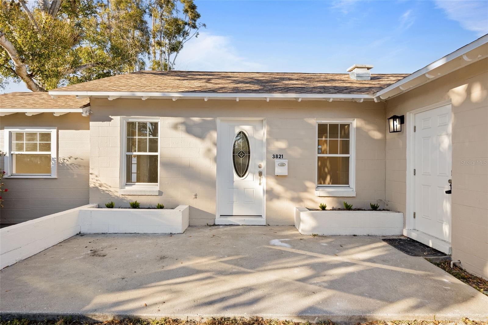 Image 7 of 37 For 3821 6th Avenue N